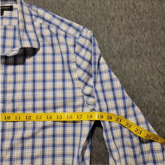 Banana Republic Blue and White Checkered Casual Button Down Shirt - Picture 7 of 12